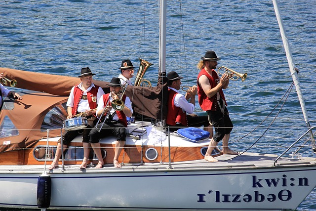 她的表现同 她的表现同